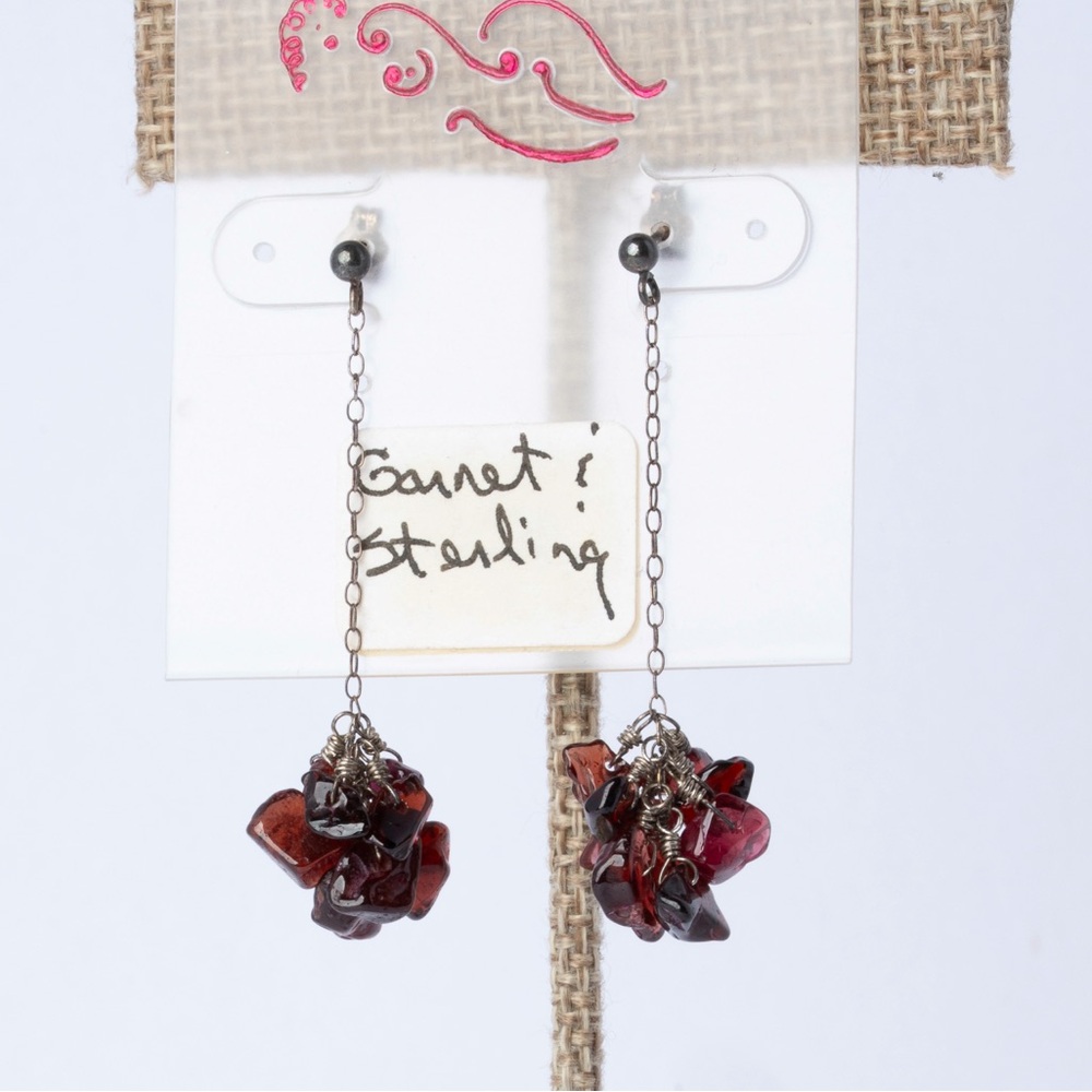 Garnet & Sterling Silver drop earrings vintage‎ B10